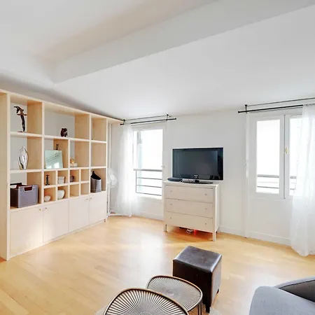 Apartment Beautiful 1br-2p-champs Elysee-st Lazare *
